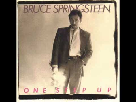 Bruce Tube - One Step Up Descarga gratuita de tonos de llamada