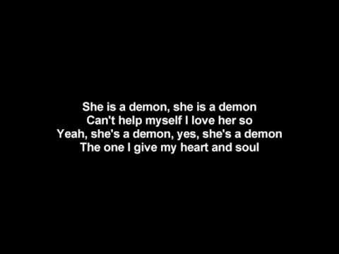 She's A Demon Descargar gratis