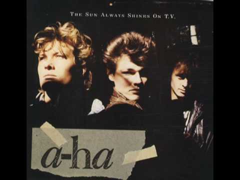 The Sun Always Shines On TV Descargar gratis